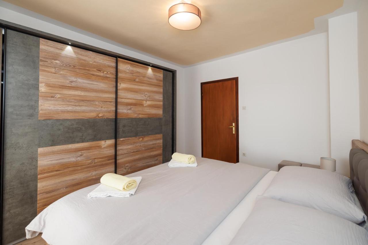 Spacious And Modern App With Big Terrace Malinska Εξωτερικό φωτογραφία